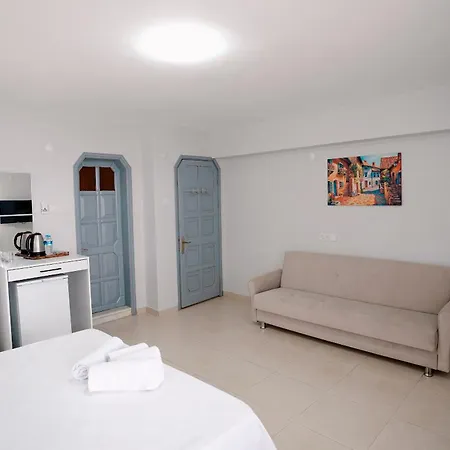 Отель Moon & Sun